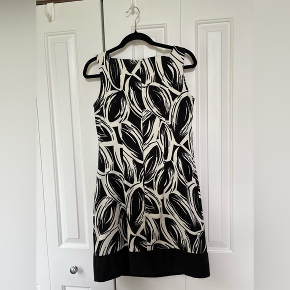 AGB - Black and White Patterned Dress - Size 8 - Picture 2 of 15